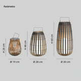 Lámpara solar de pie exterior LED IP65 tipo farol con efecto bambú para terraza