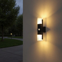 Aplique de pared exterior moderno negro LED con sensor de movimiento IP65