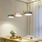 Lámpara colgante de tres luces nórdica LED regulable color Morandi para comedor