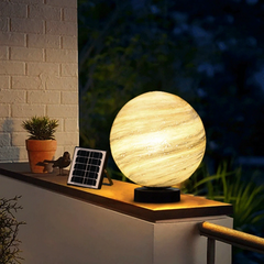 Sobremuro exterior solar moderno de vidrio con diseño lunar para jardín