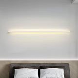 Aplique de pared lineal minimalista con LED para salón