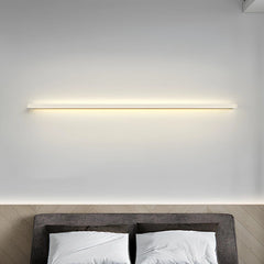 Aplique de pared lineal LED minimalista de metal para salón