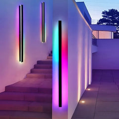 Aplique exterior negro minimalista largo con sensor de movimiento IP65 para porche