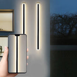 Aplique lineal LED exterior minimalista con sensor de movimiento IP65 en negro