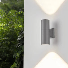 Aplique de pared exterior bidireccional cilíndrico negro LED IP65 moderno para porche