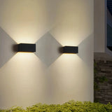 Aplique con sensor de movimiento para exterior LED bidireccional rectangular IP65 12W/24W