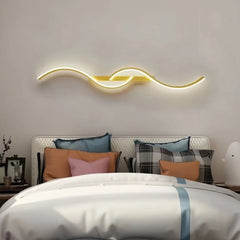 Aplique de pared moderno regulable con diseño ondulado para dormitorio