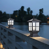 Farol sobremuro exterior moderno IP65 para jardín y terraza