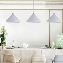Luz colgante de comedor de sombra en forma de cono negro Luz