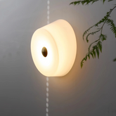 Aplique de pared de vidrio vintage en tono crema para pasillo