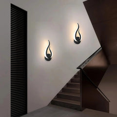 Aplique de pared moderno LED con diseño de llama para dormitorio