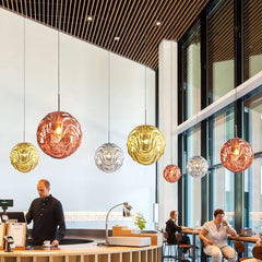 Araña de cristal esférica ondulada colorida