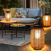Lámpara de pie solar para exterior LED IP65 tipo farol de ratán para terraza