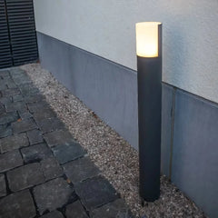 Baliza de jardín LED IP65 moderna negra para camino