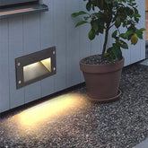 Aplique empotrado de pared LED moderno negro IP65 para paso exterior