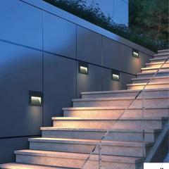 Aplique empotrado de pared LED moderno negro IP65 para paso exterior