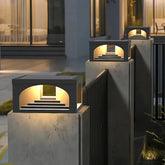 Baliza sobremuro exterior solar LED IP65 de diseño rectangular para pilar