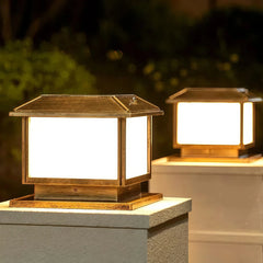 Lámpara solar LED sobremuro exterior vintage IP65 para pilar
