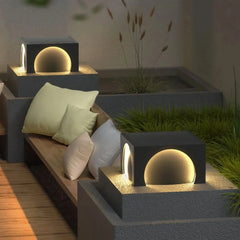 Sobremuro de jardín solar LED IP65 rectangular de metal negro para pilar