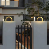 Sobremuro de jardín solar LED IP65 rectangular de metal negro para pilar