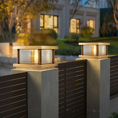 Sobremuro solar LED IP65 vintage de metal y vidrio para pilar