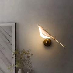 Aplique de pared moderno LED con diseño de pájaro giratorio para dormitorio dorado