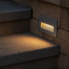 Aplique empotrable exterior moderno de metal con LED sensor de movimiento IP65 para escaleras