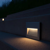 Aplique empotrable exterior moderno de metal con LED sensor de movimiento IP65 para escaleras