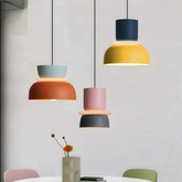 Lámpara colgante nórdica en tonos macaron con altura ajustable para comedor