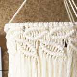 Lámpara colgante de macramé boho blanca con pantalla de borlas para salón