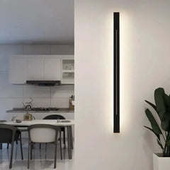 Aplique de pared largo minimalista de metal LED regulable para salón