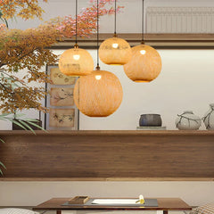 Lámpara colgante de bambú esférica estilo japonés regulable en altura para comedor