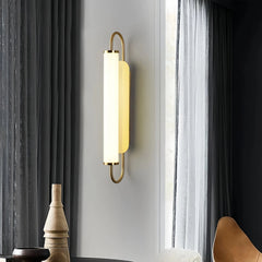 Aplique de pared moderno LED con acabado dorado para pasillo