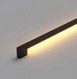Aplique lineal de pared minimalista negro con LED de luz suave para salón