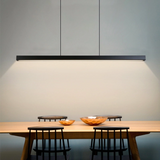 Lámpara colgante lineal LED de metal regulable en altura para comedor