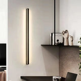 Aplique de pared lineal minimalista con LED para salón