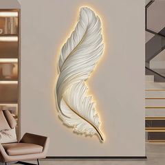 Aplique LED de pared moderno con diseño de pluma vertical para dormitorio