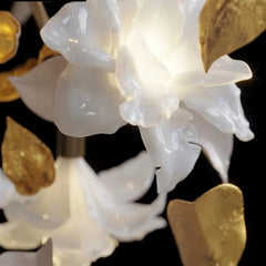 Lámpara de araña de lujo con diseño floral en latón y vidrio para salón