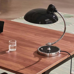 Lámpara de escritorio LED orientable Mid-Century