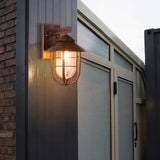 Aplique exterior industrial tipo farol negro IP65 para porche
