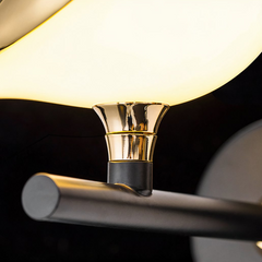 Aplique de pared moderno LED con diseño de pájaro giratorio para dormitorio dorado