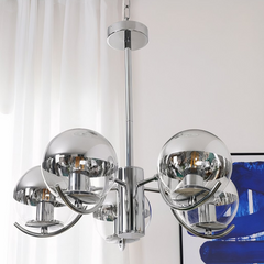 Lámpara araña de bolas de cristal LED moderna plateada para salón