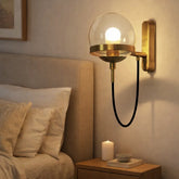 Aplique Globo de Vidrio LED Dorado Moderno para Mesita de Noche