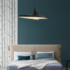 Lampara suspendida negra diseño moderno y asimétrico