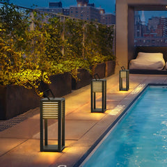 Lampara de Pie Exterior Solar Moderna de Metal Rectangular para Terraza