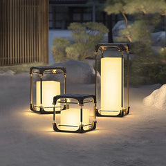 Lámpara Solar Exterior de Pie Moderna de Metal para Terraza