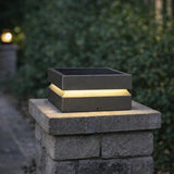 Sobremuro exterior solar LED IP65 con diseño moderno para pilar negro