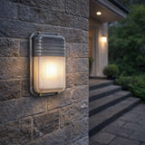 Aplique de pared exterior industrial plateado con LED IP65