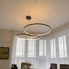Lámpara Colgante Multiple de Anillos de Metal Negro LED para Salon Moderno
