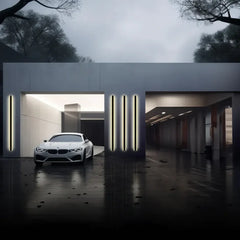 Aplique exterior alargado minimalista negro con sensor de movimiento para porche